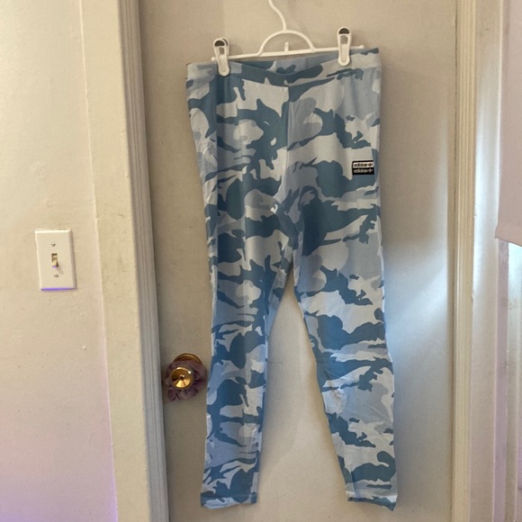Blue Camo Adidas leggings NWOT - Picture 2 of 5